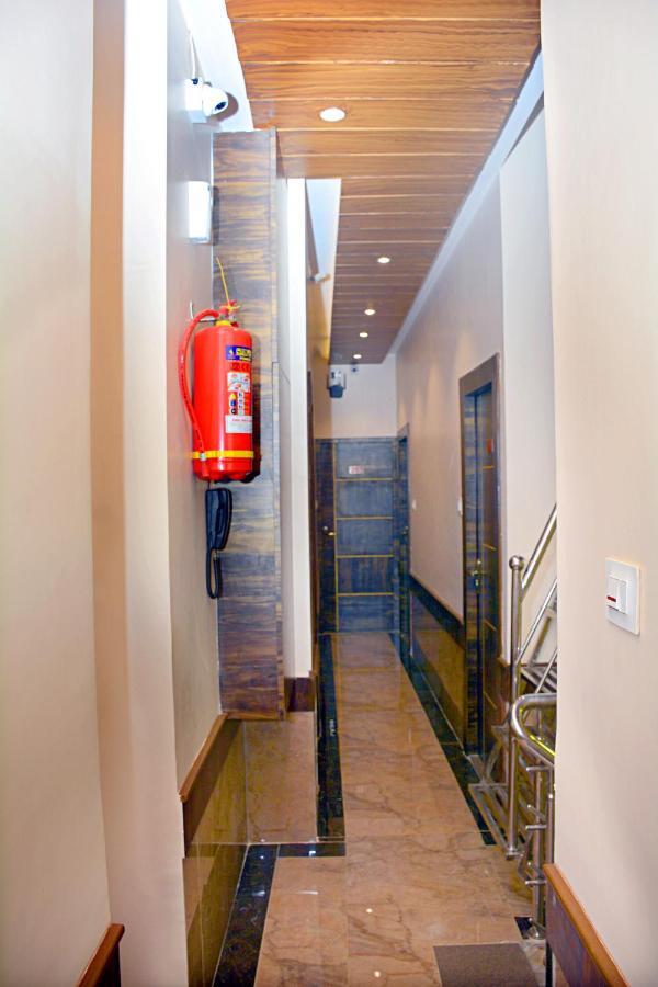 Hotel Nest N Rest - Bombay Extérieur photo