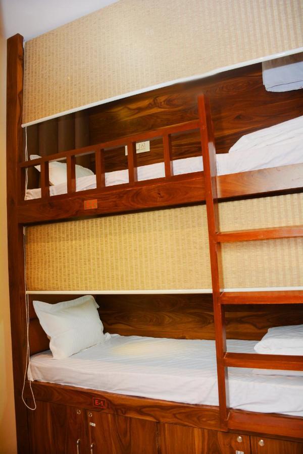 Hotel Nest N Rest - Bombay Extérieur photo
